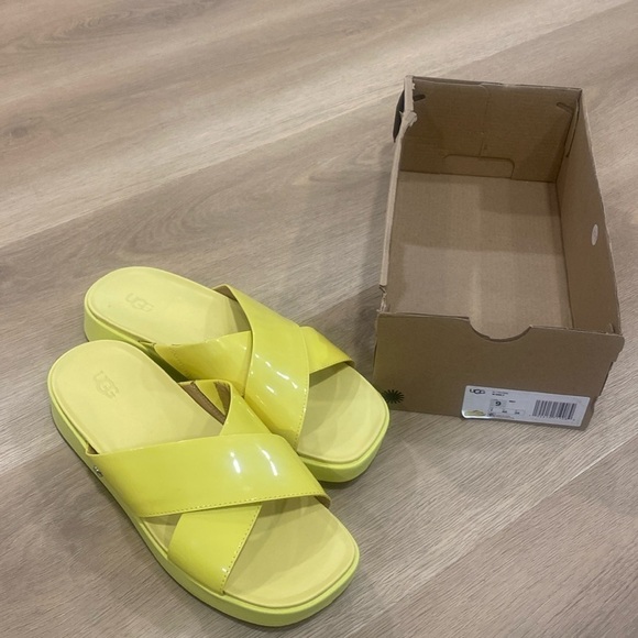 NEW UGG Emily Platform Slide Sandal Yellow Women’s 9 - Picture 1 of 8